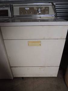 lot 62 image: Sears Kenmore clothes dyer   not tested