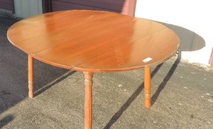 lot 16 image: Dining table (drop-leaf) has 1 additional leaf -  Tell city chair company Finish Andover 46 wide