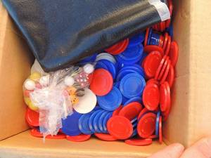 lot 92 image: 200 count poker chips with felt vintage marbles  app. 34 and 8 dice
