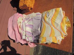 lot 108 image: Twin sheets purple set yellow set and pink bed skirts