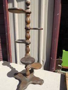 lot 19 image: Vintage Mid Century Modern  5 tier plant stand 12x12x37