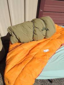 lot 120 image: 2 sleeping bags