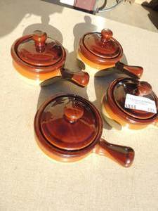 lot 133 image: Kathy Kale brown drip pottery soup bowls with lids x 4