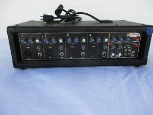 lot 32 image: HARBINGER HA120,  120 WATT,  4-CHANNEL MIXER WITH POWER CORD
