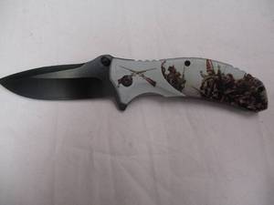 lot 91 image: NIB- CONFEDERATES GRATHERING- FINGER FLIP POCKET KNIFE  WITH BELT CLIP - 4 34 CLOSED