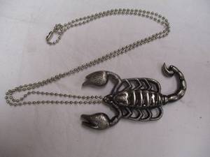 lot 118 image: Fantasy Master Metal Scorpion Necklace Knife With Chain
