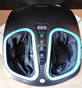 lot 76 image: InvoSpa FMSS-531 Shiatsu Home Foot Massager Kneading Rolling Machine with Heat - TESTEDWORKS $$