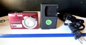 lot 86 image: Nikon COOLPIX S230 10.0MP Digital Camera - Plum With Case & Charger - Touchscreen WORKS