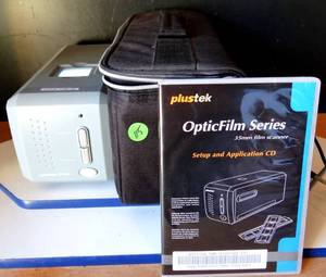 lot 115 image: PlusTek 35mm Film Scanner Model WFS35722PU wManual & Storage Bag