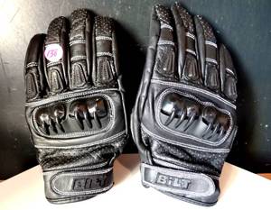 lot 138 image: Bilt Leather Motorcycle Gloves w Knuckles Guards