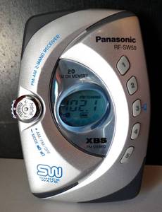 lot 174 image: Panasonic RF-SW50 Shock Wave FMAM Radio 2-Band Receiver