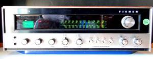 lot 176 image: BIG $$$ ITEM - FISHER Model 674 AMFM Stereo Quadraphonic Receiver - POWER TESTED GOOD