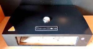 lot 242 image: BakerStone - Pizza Oven Box - Use in Gas or Charcoal BBQ Grill