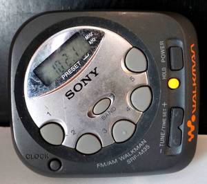 lot 250 image: Sony Walkman SRF-M35 FMAM Stereo Clock Portable Radio W Belt Clip - AMAZING DEEP BASS SOUND