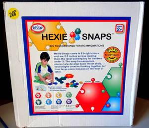 lot 268 image: NEWSEALED HEXI SNAPS - DR TOY BEST PRODUCTS WINNER