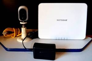 lot 286 image: NETGEAR VMB3000 Arlo HD Camera Base Station w Camera & Power Supply $$