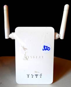 lot 320 image: NETGEAR WN3000RP Universal Dual Antenna Wi-Fi Range Coverage Extender