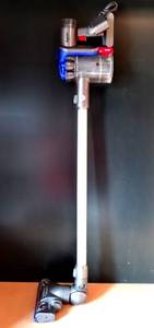 lot 324 image: Dyson Max - Tested, Working Cyclone wCharger - CLEAN UNIT $$$