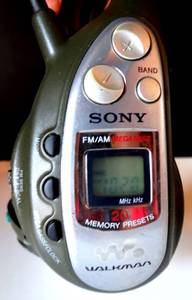 lot 341 image: VINTAGE Sony SRF-HM33 Walkman Headset AMFM Headphones Portable Radio NO EAR PADS - WORKS GREAT $$