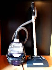 lot 342 image: Electrolux EL4305 UltraActive Cyclonic Vacuum Cleaner - POWER TESTED GOODLIGHTS WORK $$$