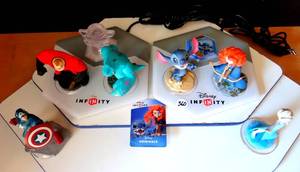 lot 360 image: Lot Of 6 Disney Infinity Game Figures Including 2 Game Pads