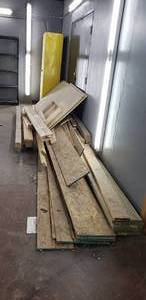 lot 32 image: Lot of Scrap Wood