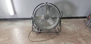 lot 56 image: Countyline 24 2 Speed Orbit Drum Shop Fan - Model SFDC-600AT2OS