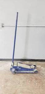 lot 63 image: AC Delco 3 12 Ton Rolling Floor Jack