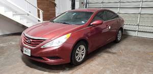 lot 8 image: 2013 Hyundai Sonata GLS, 107,332 Miles, TITLE IN HAND Very Clean Interior, Runs & Drives Great