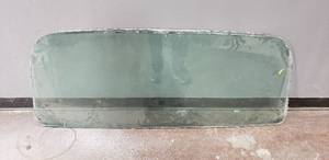 lot 78 image: 1971 Chvrolet Chevelle Back Window Glass