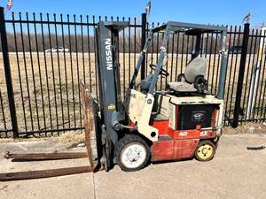 lot 111 image: Nissan Electric Forklift - Model CWP02L20S (Does Not Start)
