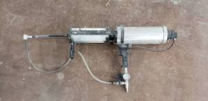 lot 197 image: Pneumatic Spray-On Bed Liner Applicator