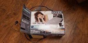 lot 263 image: Intex Twin Air Mattress