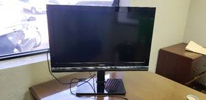 lot 273 image: Vizio 39 Tesla 39 Inch TV