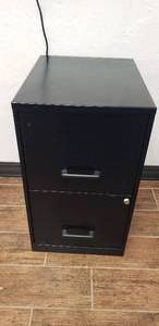 lot 278 image: 2 Drawer File Cabinet