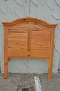 lot 182 image: Twin Size Pine Headboard