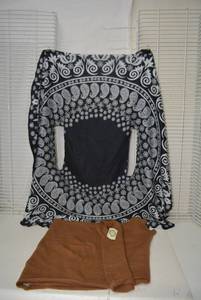 lot 295 image: 2 PonchosLap Blankets with 2 Arm Holes
