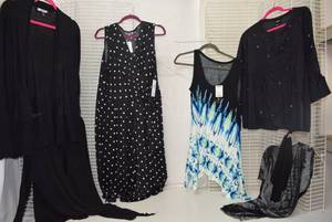lot 249 image: Womens Clothes  Size XL - Tops and Cardigans (some still with tags)