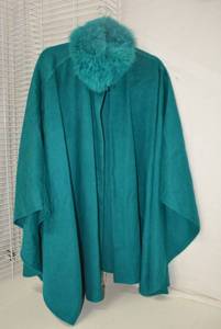 lot 260 image: Womens Clothes  Green Wool Poncho with Furry Collar
