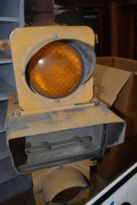 lot 191 image: Street Light with Yellow Lights
