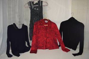 lot 207 image: Womens Clothes Small Size Sweaters, Red H&J Denim Jacket