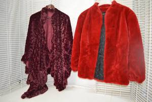 lot 299 image: Womens Clothes Red Furry Jordache Jacket size 910 and Red faux Fur ShawlWrap