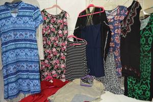 lot 306 image: Womens Clothes size XL - Tops and Dresses
