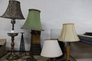 lot 63 image: Home Dcor Table Lamps and Vases