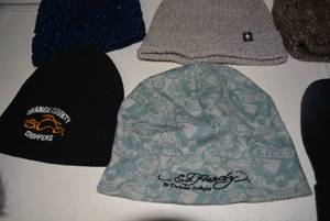 lot 141 image: Winter Stocking Hats, see pictures