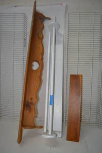 lot 64 image: Wall Shelves 2 Ft. to 4 Ft. Size