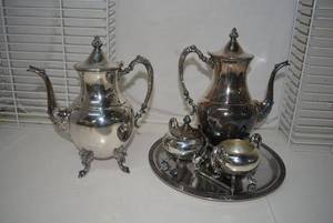 lot 71 image: Silver Coffee and Tea Set marked Sheridan Silver over Copper