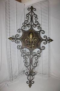 lot 379 image: Metal Fleur De Lis Wall Decoration 2ft. x 4ft.