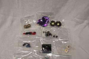 lot 455 image: Assorted earring selection. Generous selection 12 pairs. Varying styles and materials