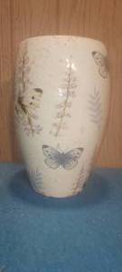 lot 66 image: Vintage ceramic vase